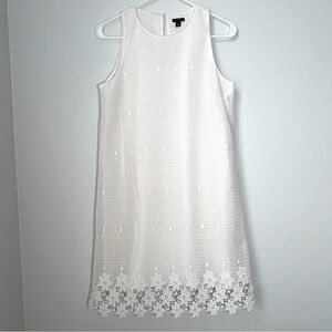 Ann Taylor Size 4 White Sleeveless Embroidered Floral Lace Sheath Dress